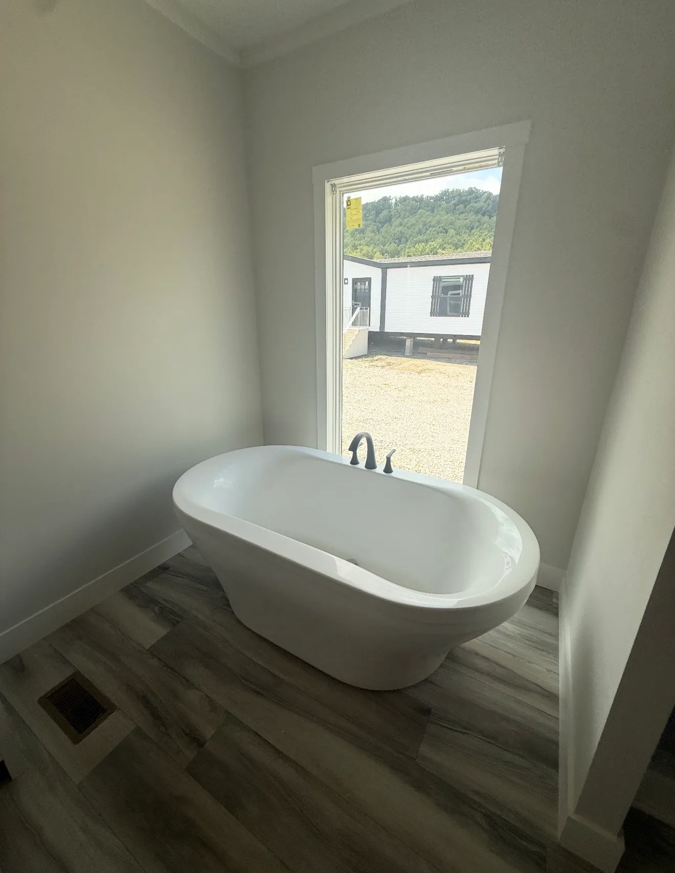 Bathtub