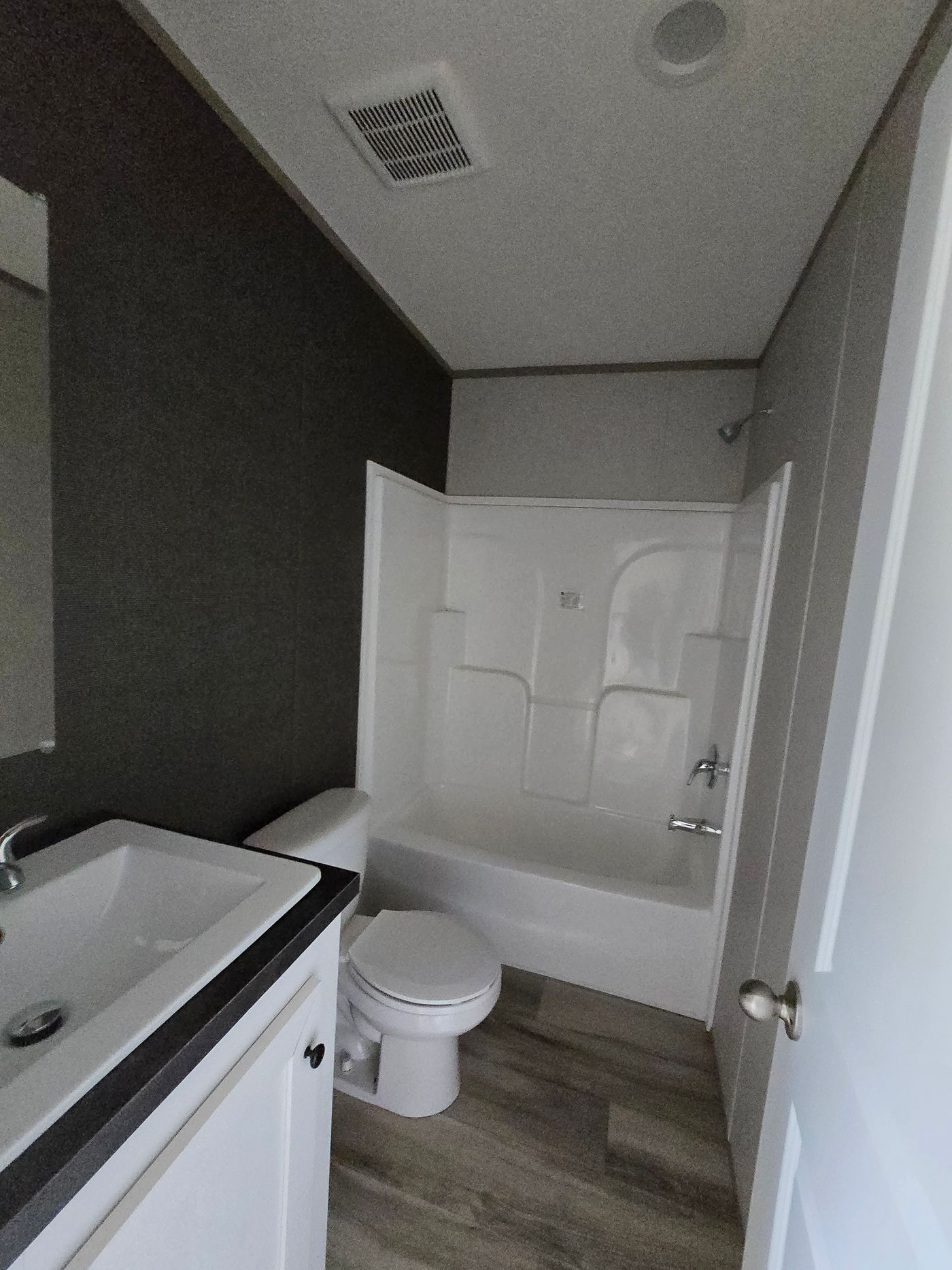 large guest Bath
