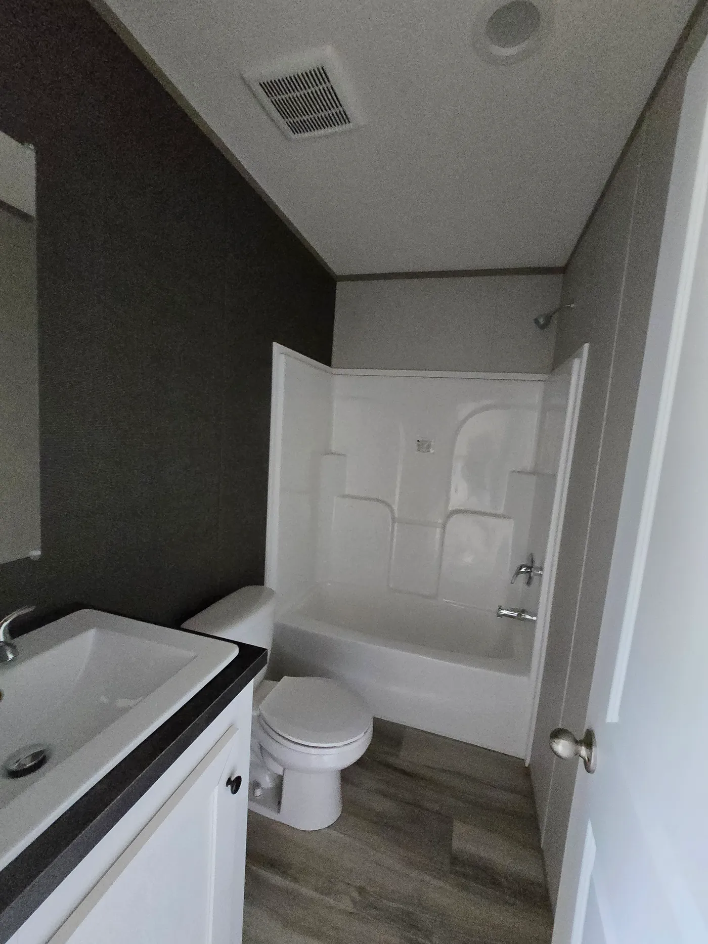 large guest Bath