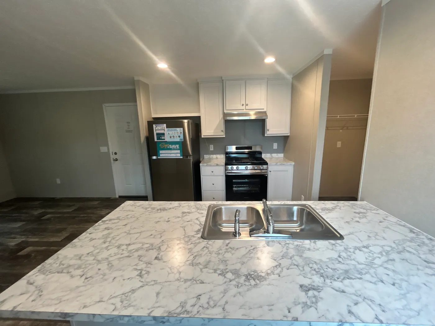 Take a look at this kitchen! 