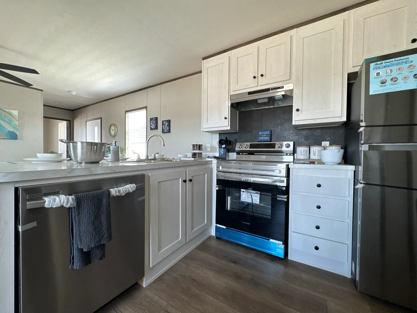 SELECT 16562A - Includes Delivery & A/C Installati home image