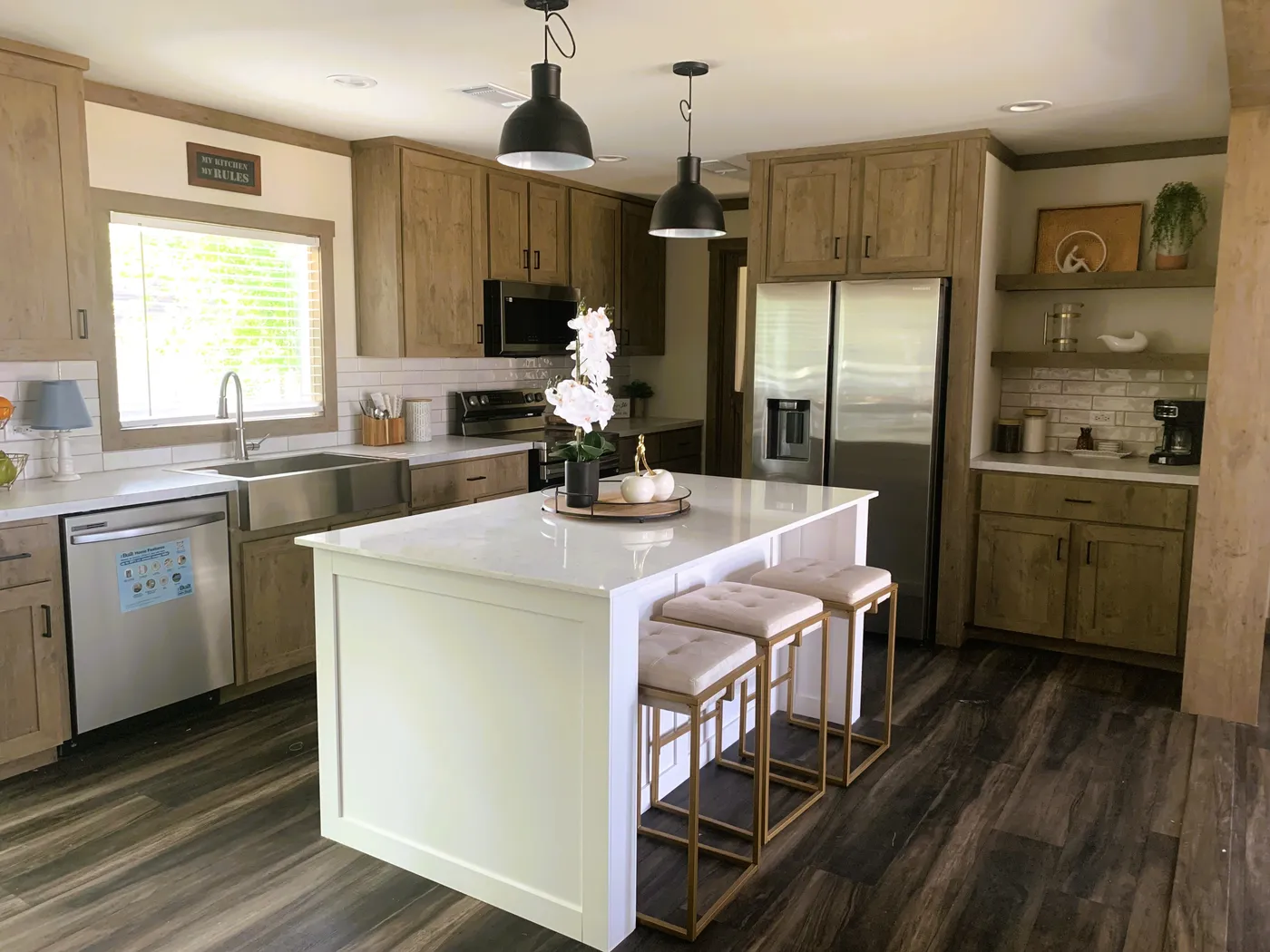 Gorgeous Country Style Kitchen