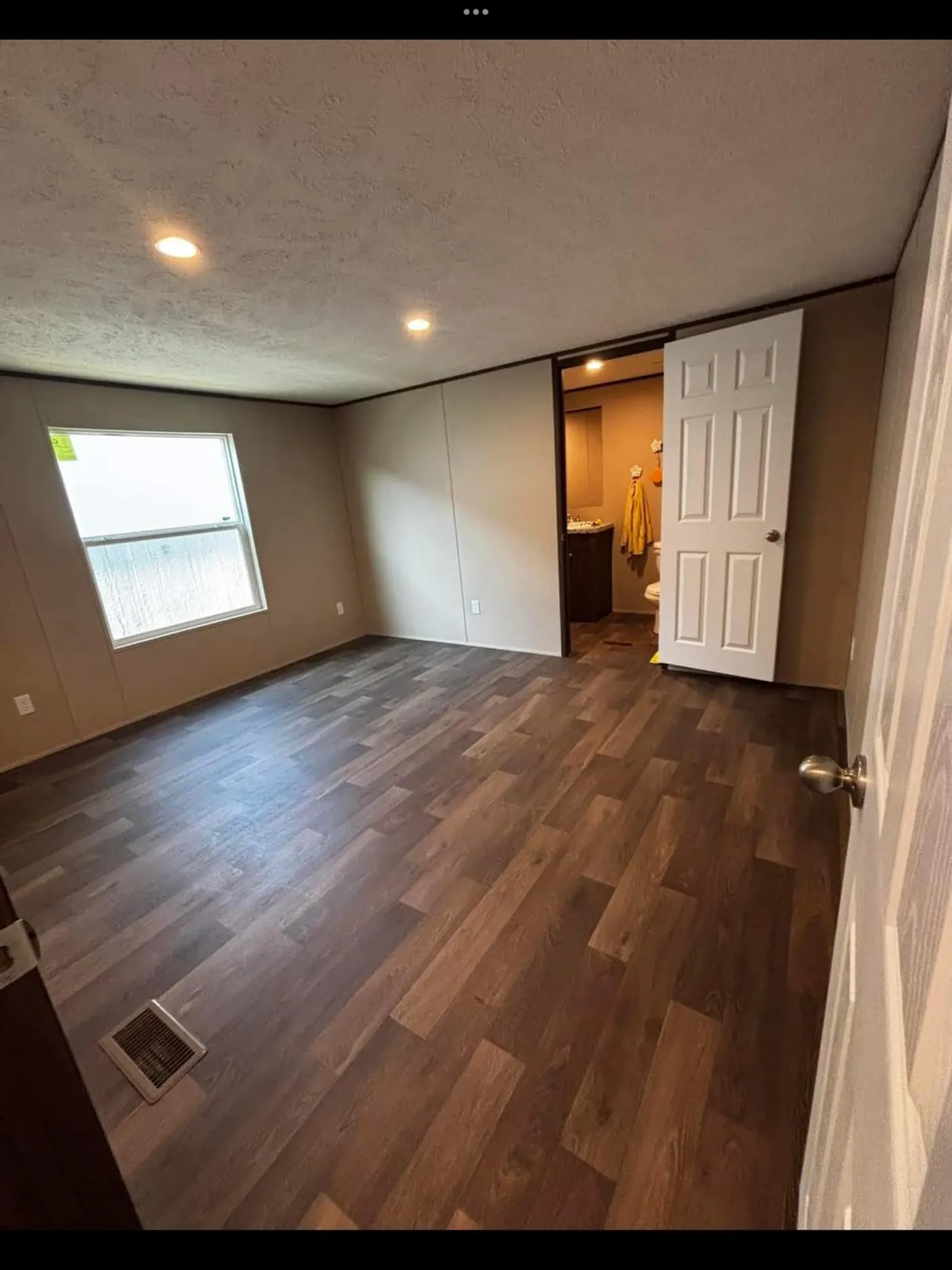 Feelin' the Deal!!  The Bossier home image