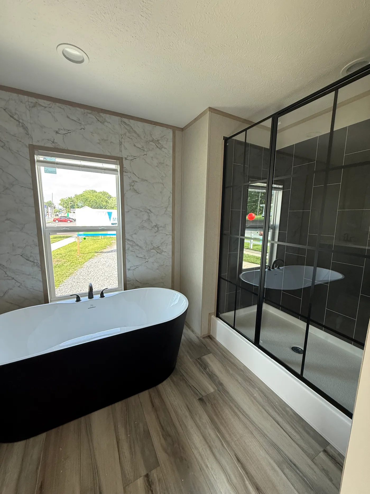 Primary bath in dark mode!