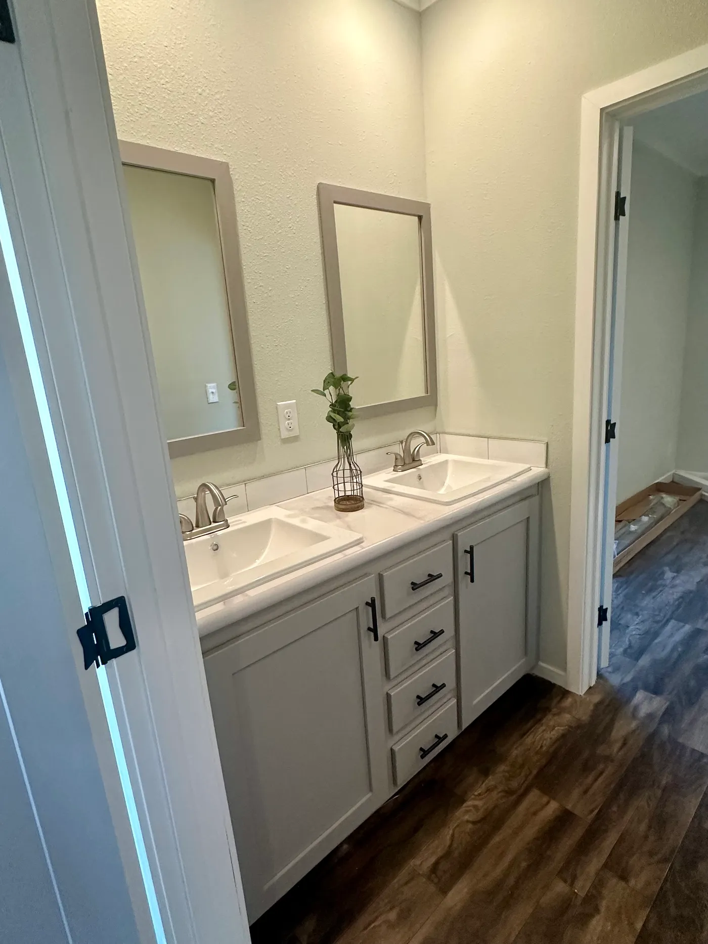 jack and jill bathroom