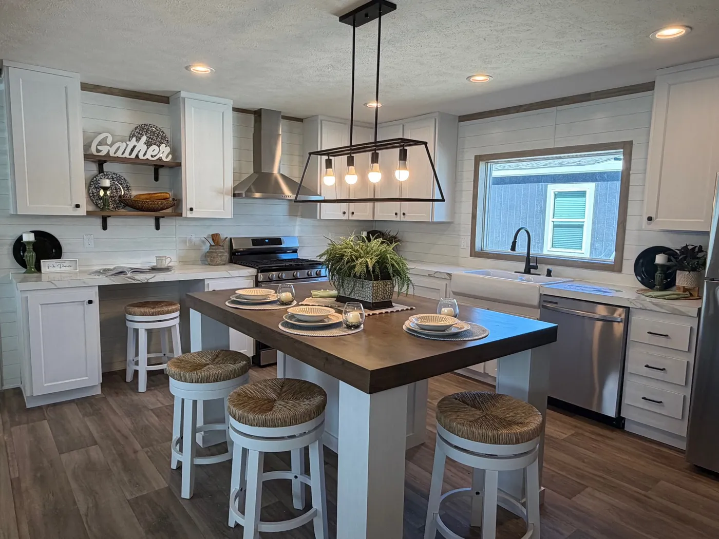 Breeze Farmhouse | Kings Crown E5 Rifle, CO home image