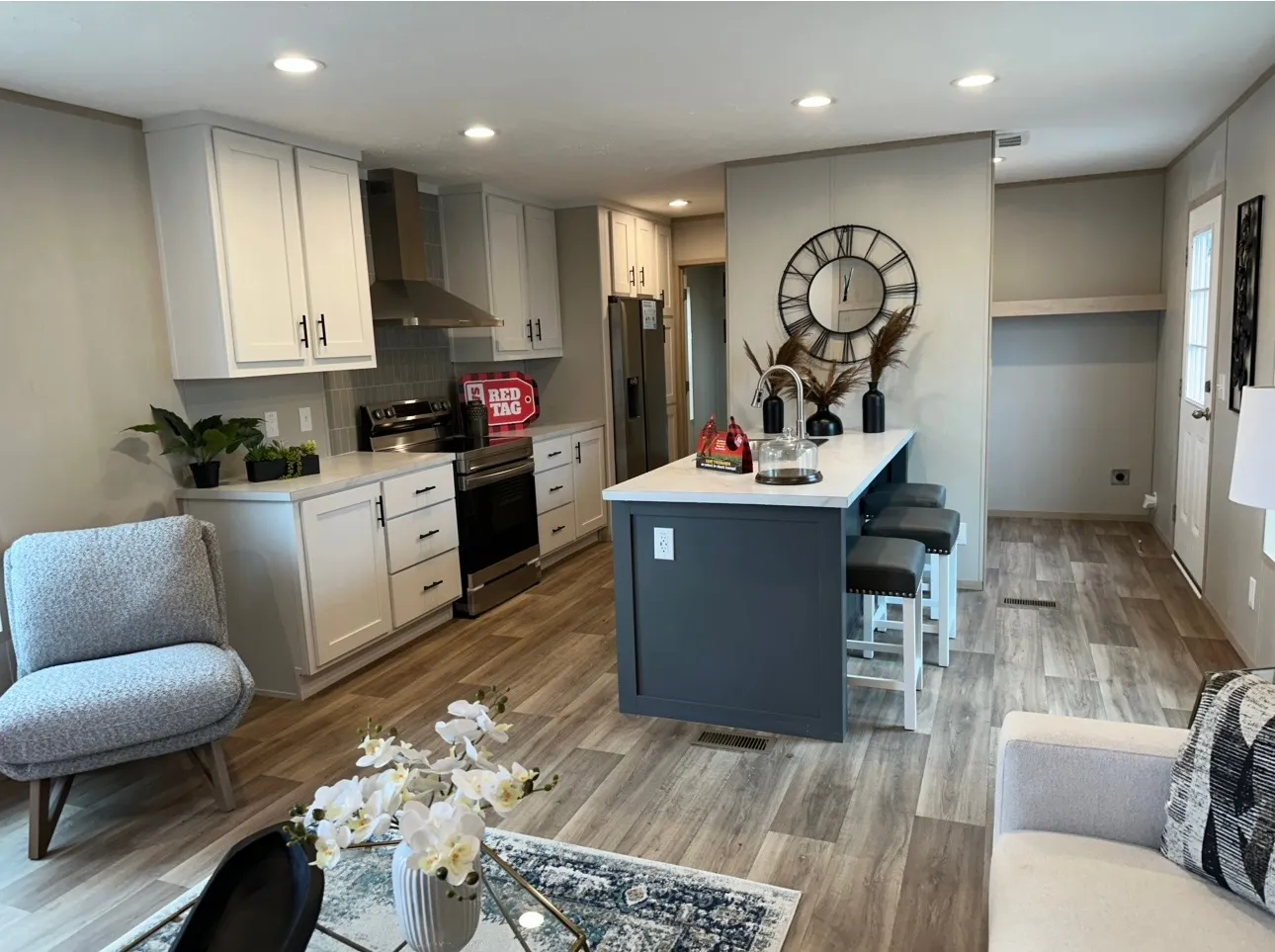 Wide kitchen and dining area!