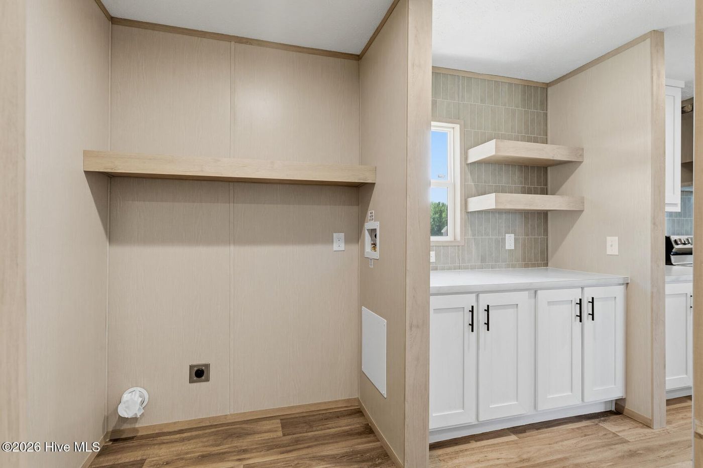 utility room area 