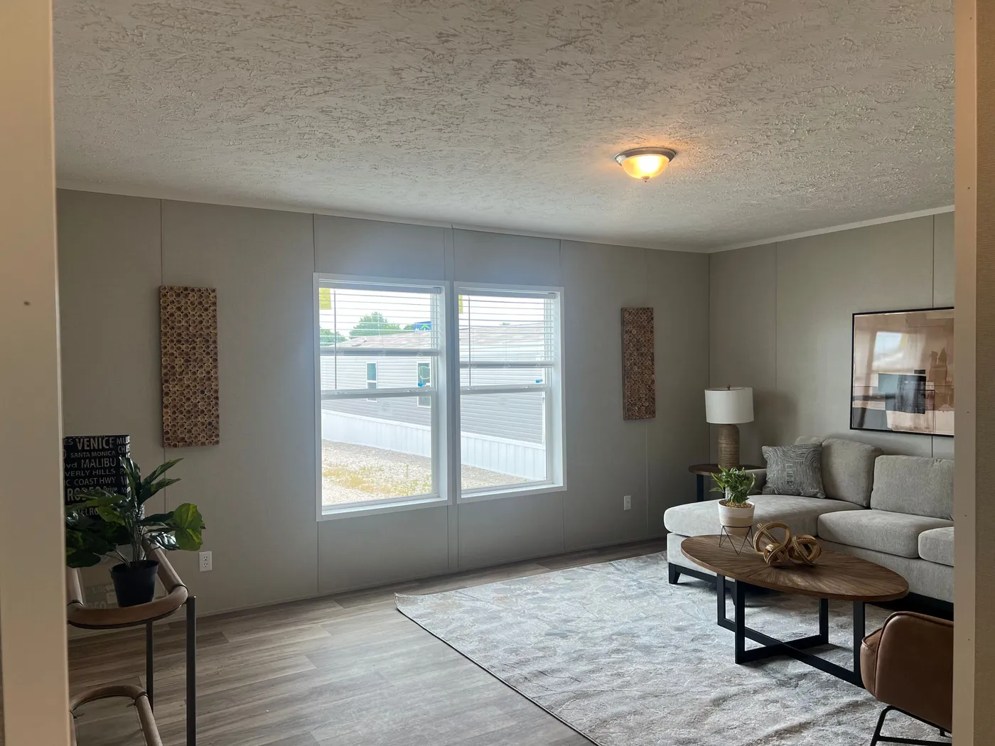 2nd Living Room Area - Lots of space!! 