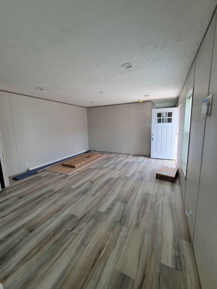 (24) Blazer 76 16X76 3BR 2BA