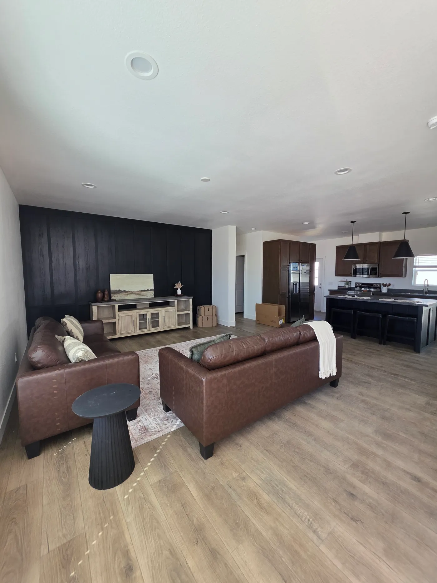 Living room with beautiful accent wall 