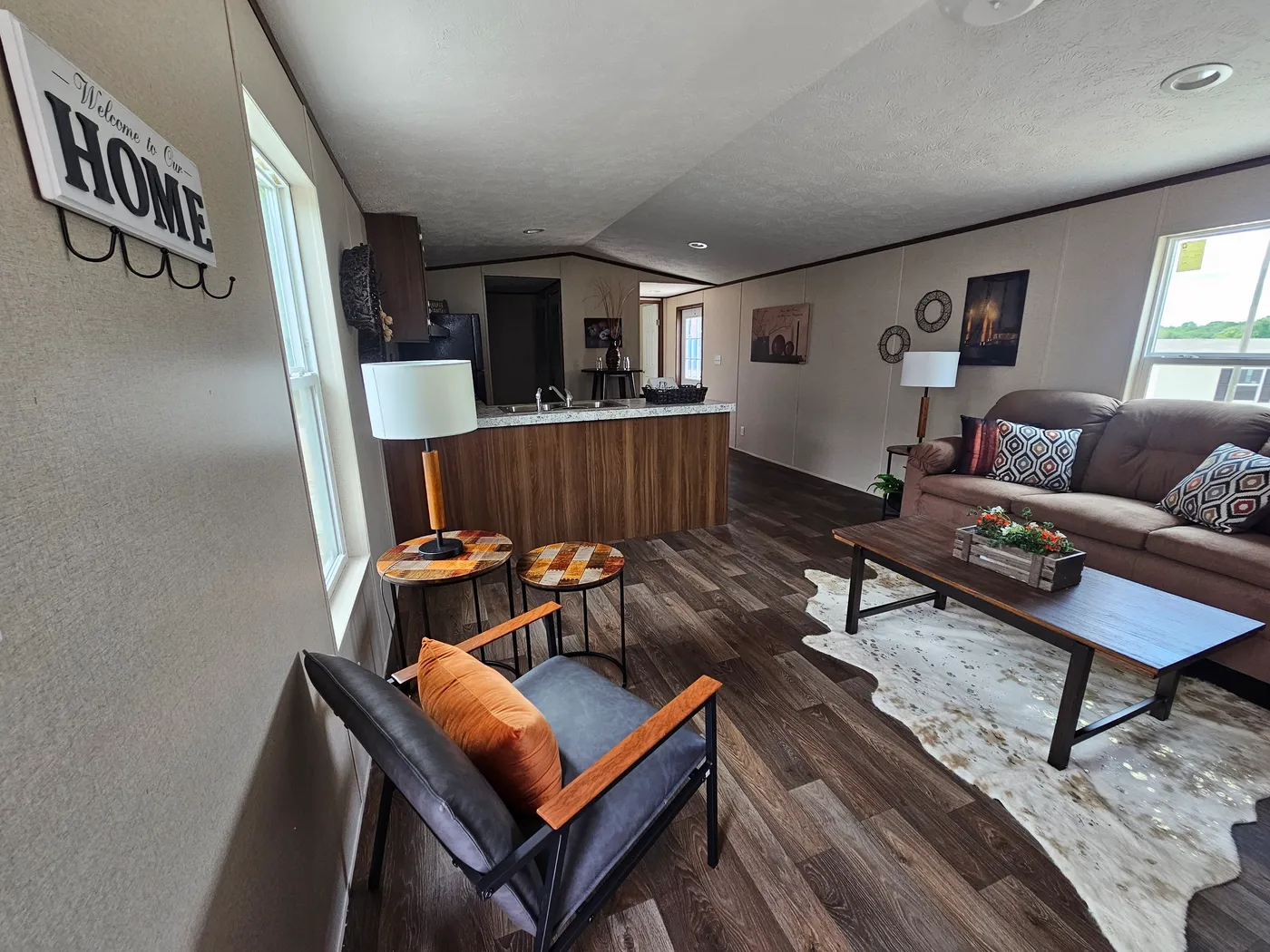 DELIGHTFUL 2 BED 2 BATH home image
