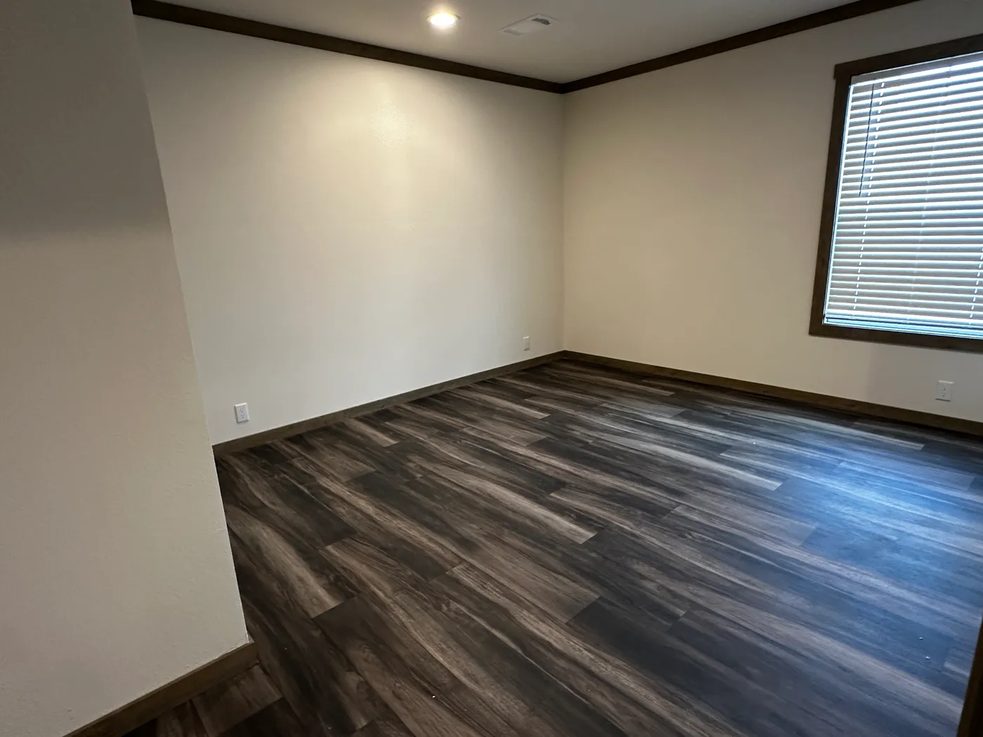 Home on Sale! Tape and Textured, built in fireplace, Quartz Island, Walk in Pantry, Mud Room