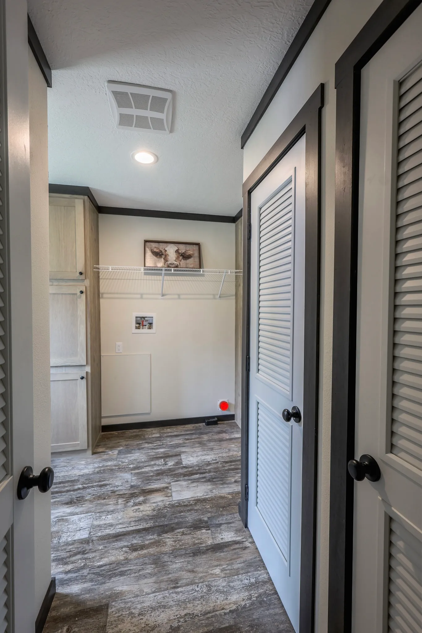 utility room with washer and dryer hookups