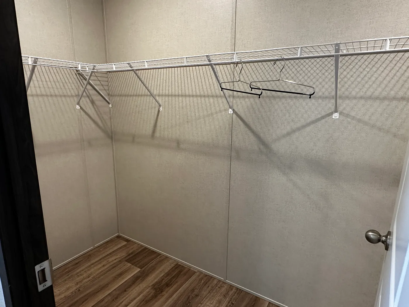 extra wide doublewide mobile home, 32x52 manufactured home, SmartPanel siding mobile home, open floorplan manufactured home, energy-efficient doublewide, walk-in shower mobile home, walk-in closet master bedroom, spacious manufactured home for sale.

