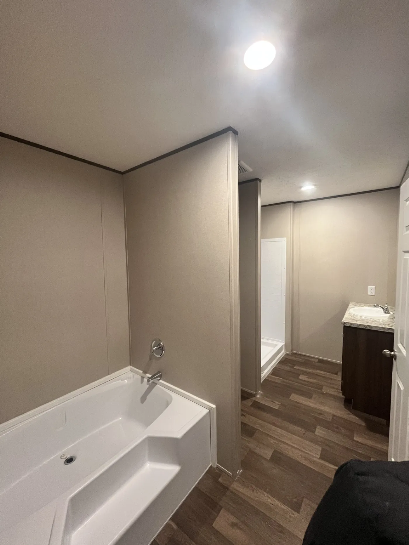 Tub in Primary Bathroom