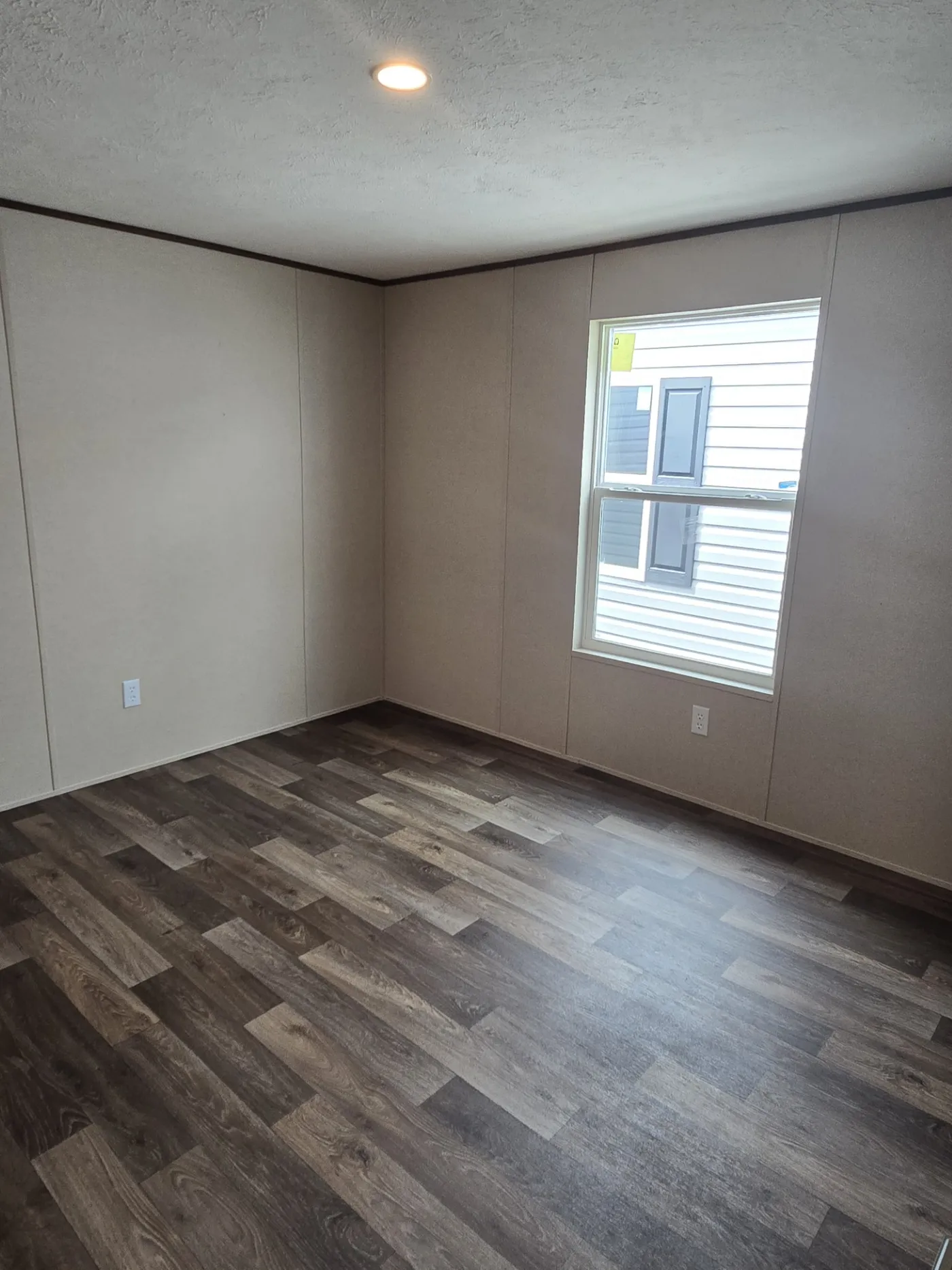 Guest Middle Bedroom