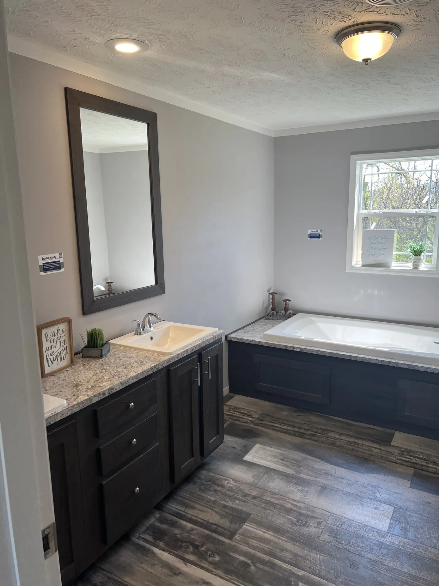 Primary Bathtub