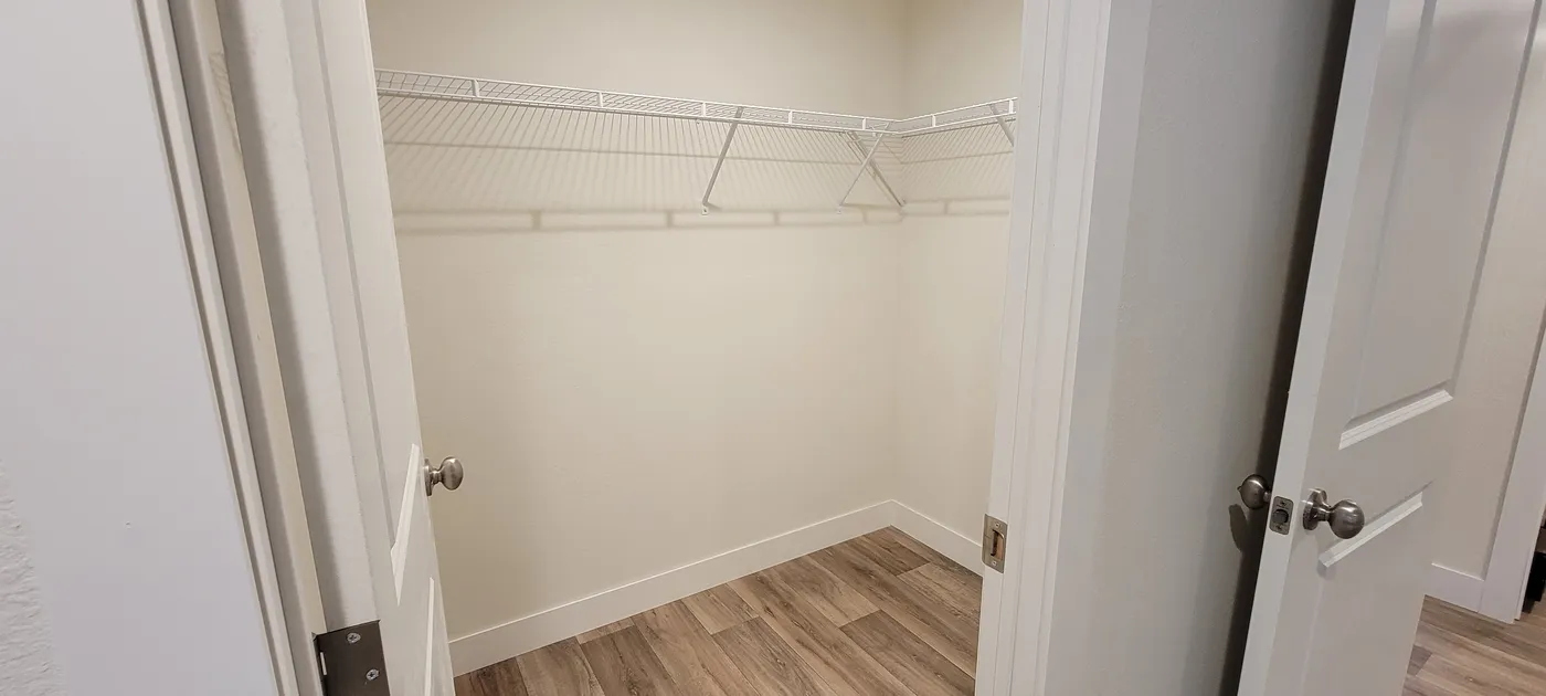 Walk-in Closet
