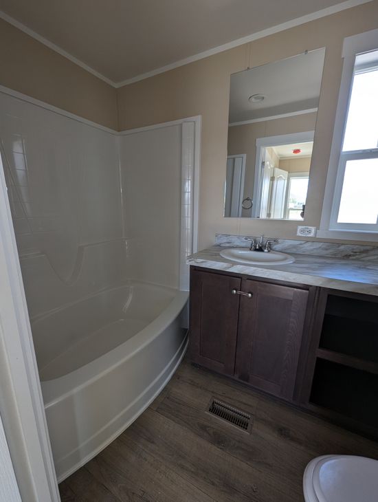 60" Oval Tub/Shower and China sink.