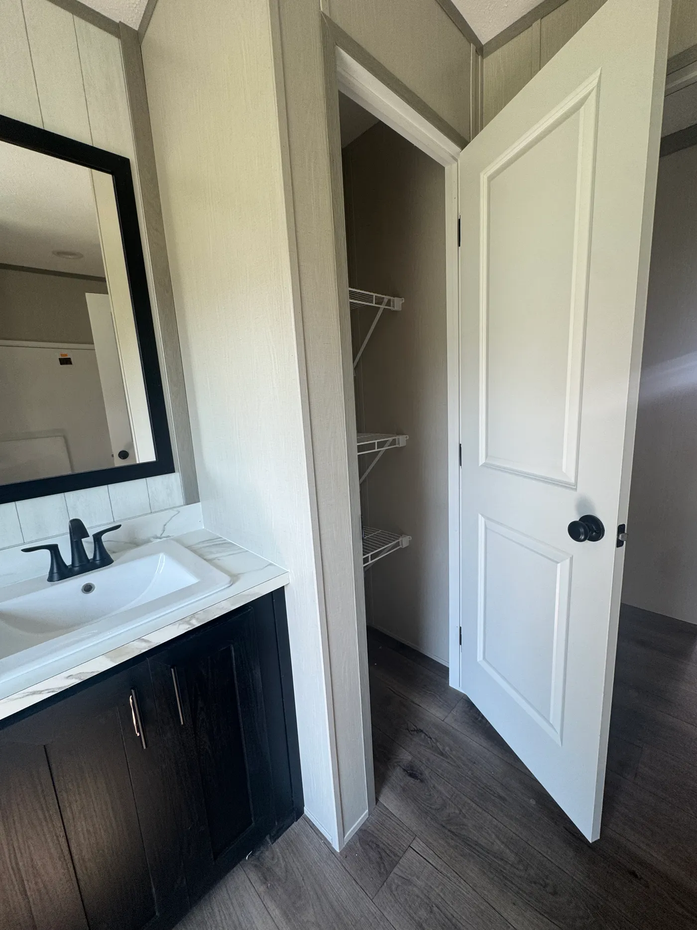 Guest bath with linen closet