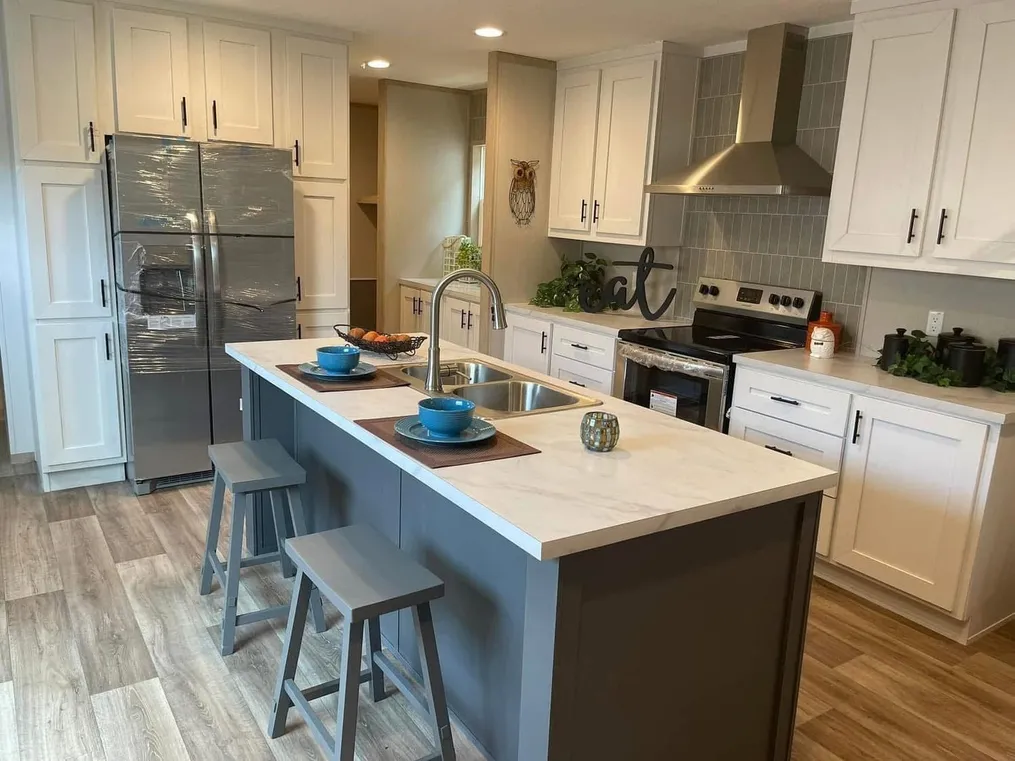 stainless appliances, lots of cabinet space for storage
