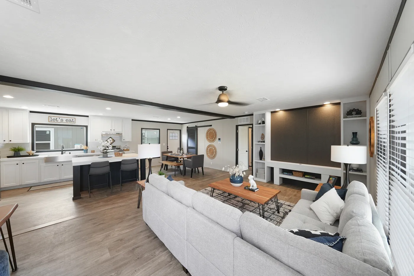CRAZY EIGHTS home image