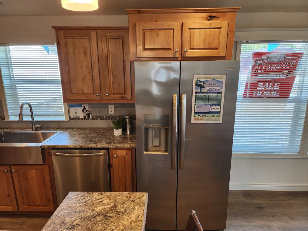 Stainless appliances & side by side refer.