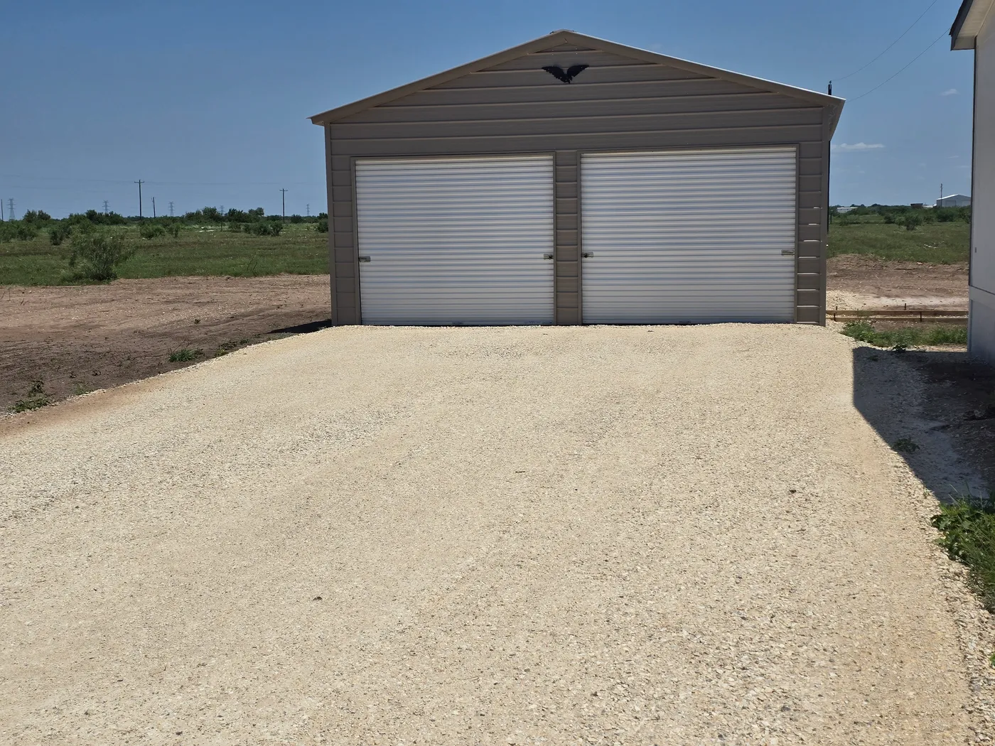 2 Car Garage, Wired with working Electric
