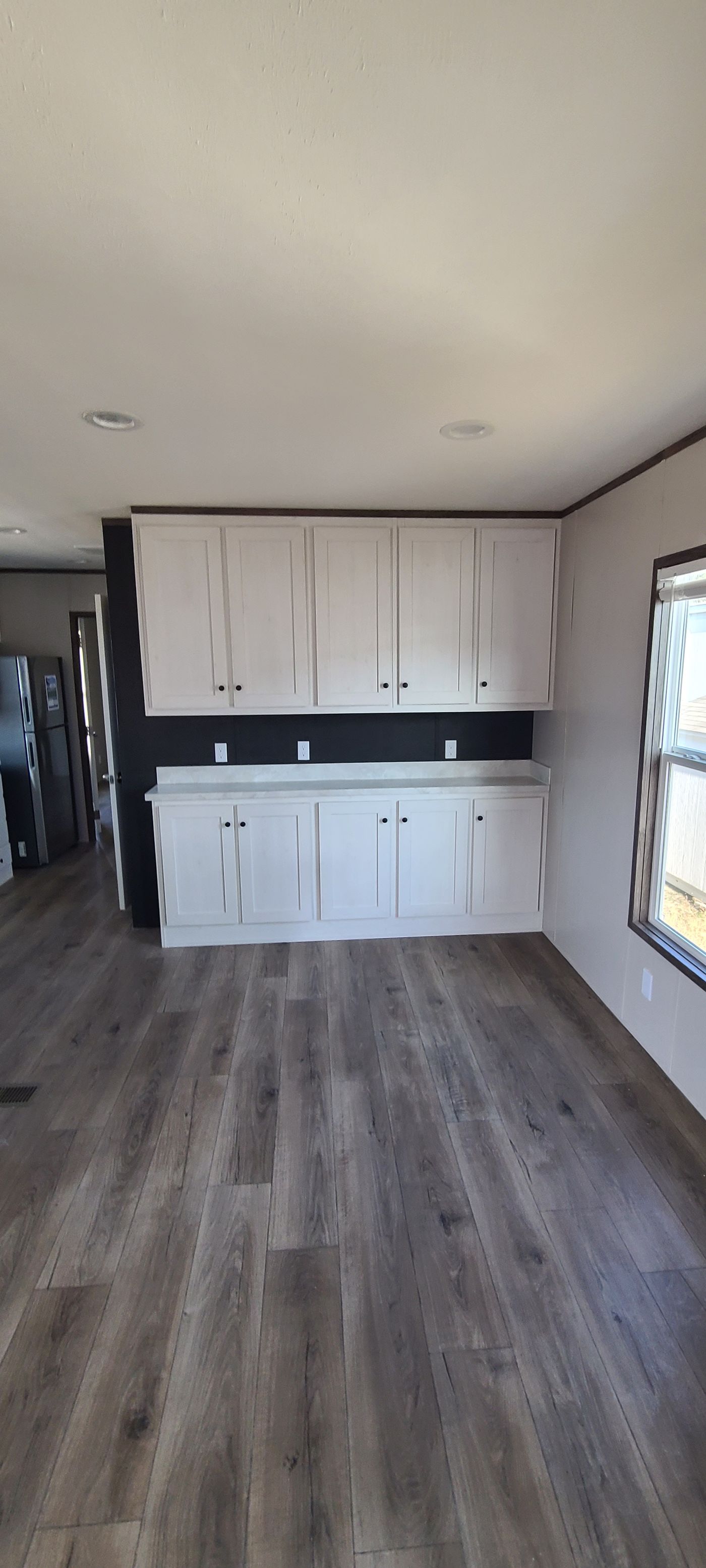 Tons of Storage! And Table Space!
