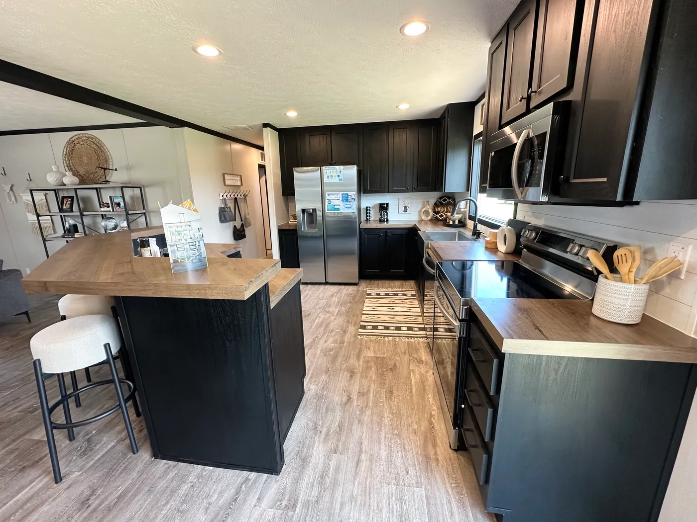 CRAZY EIGHTS home image
