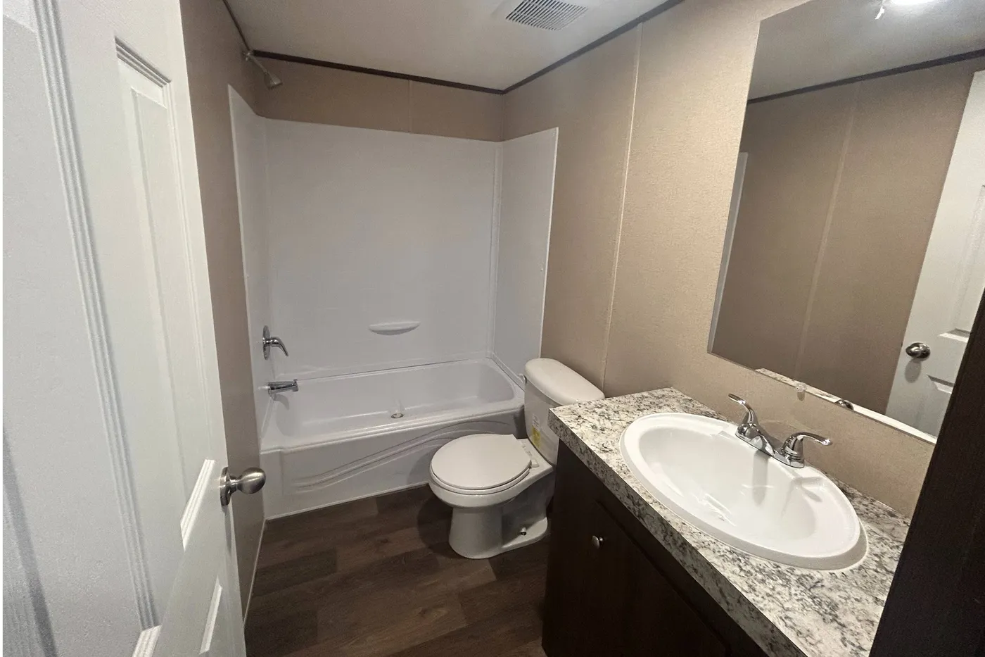 Taking a look into the 3rd guest bathroom. 