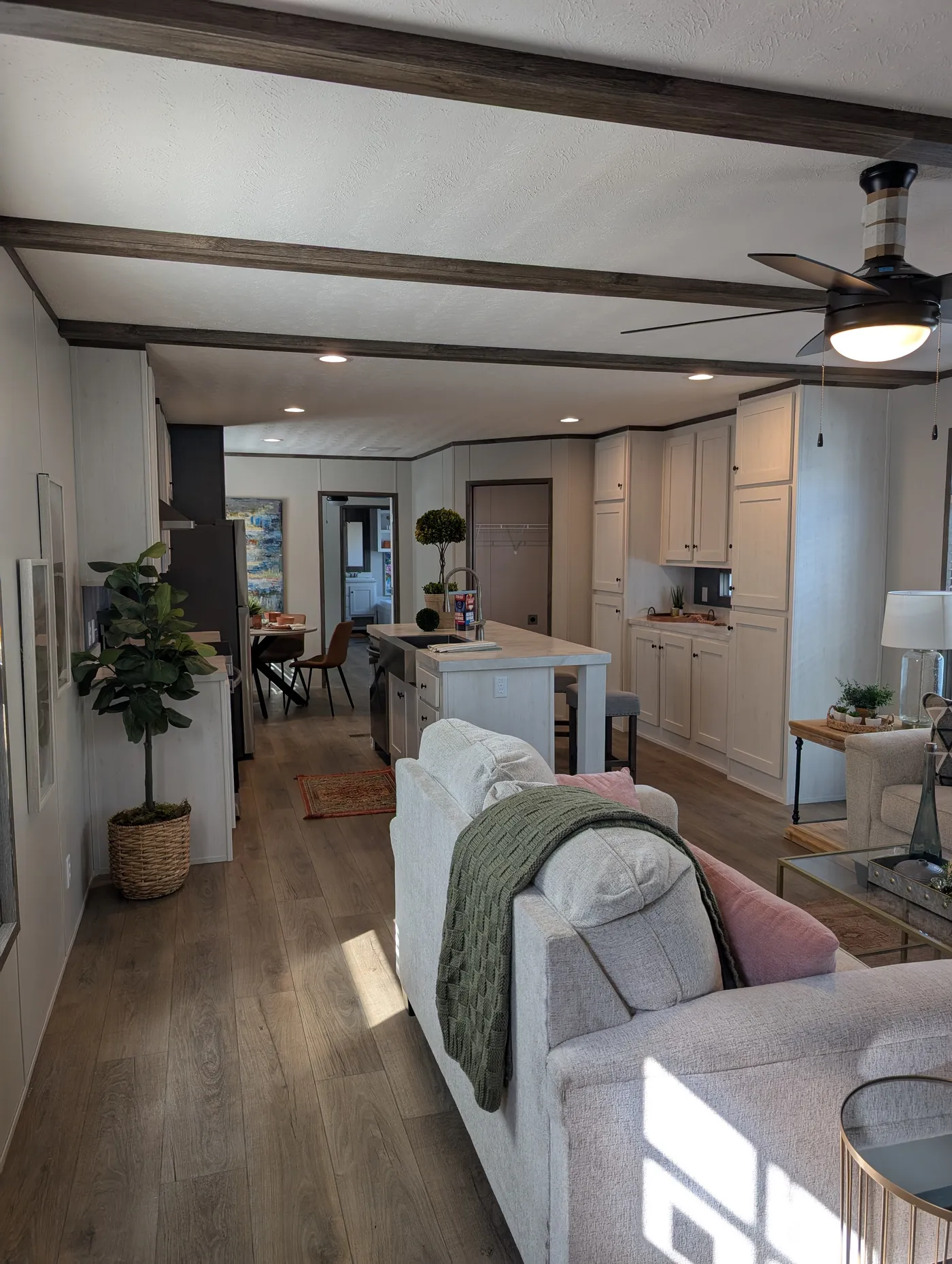 THE SPLASH home image