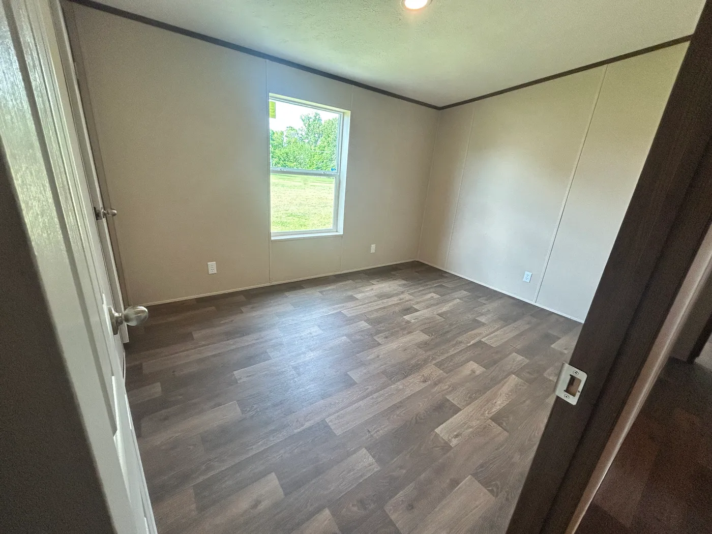 Another guest bedroom. (Closet not shown) 