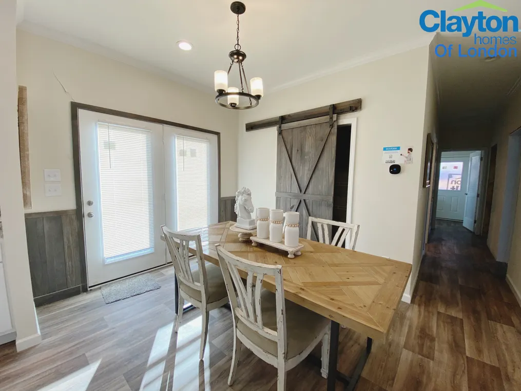 Dining area off of kitchen.