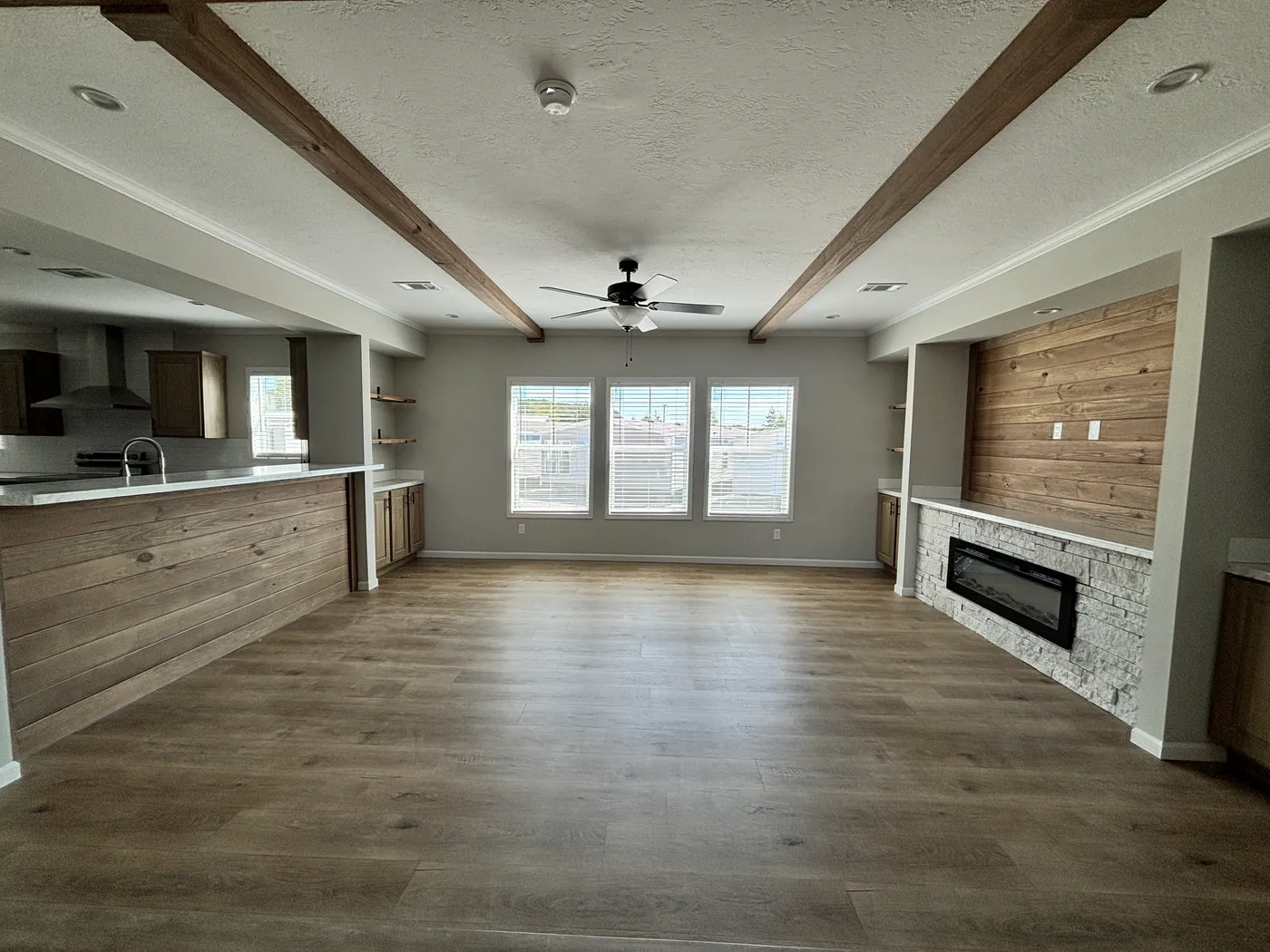 Spacious living room