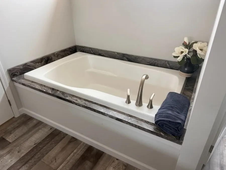 Drop in tub