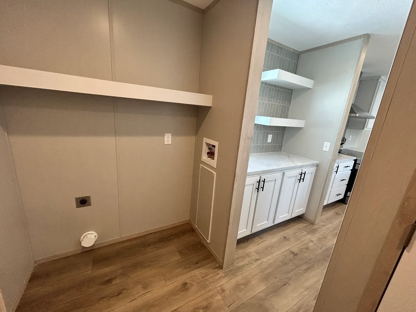 Washer and Dryer ready! Check out that built in coffee bar!! 