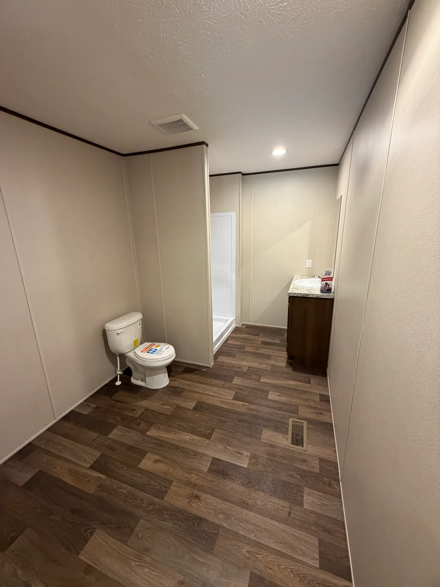 Soaker tub option available