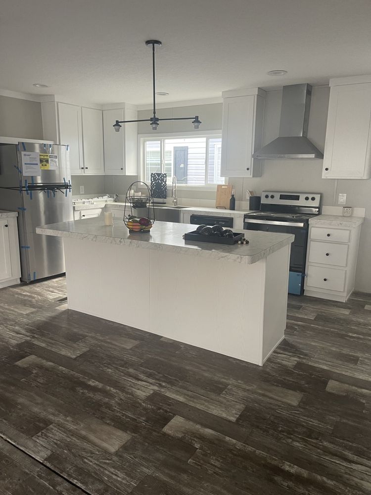 Fleetwood Summit 76 (4B/2B Model)
