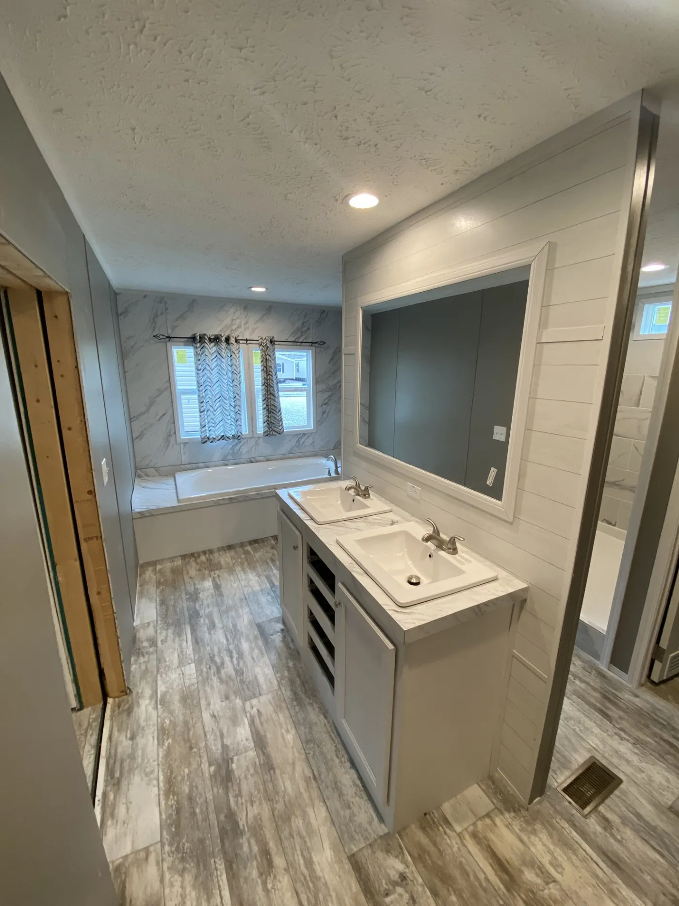 Double Vanity Sink