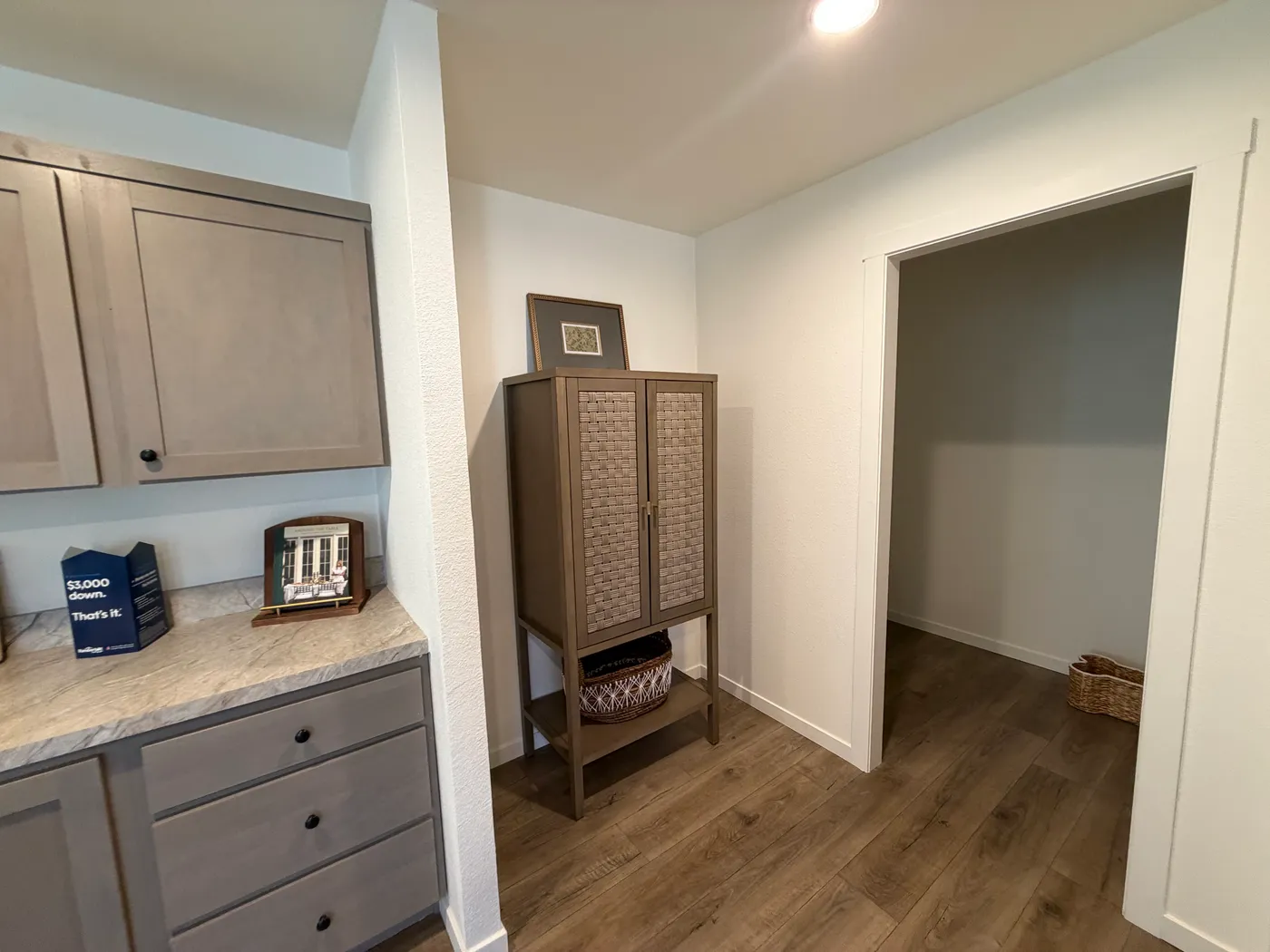 Cabinet/shelves/hutch nook space!