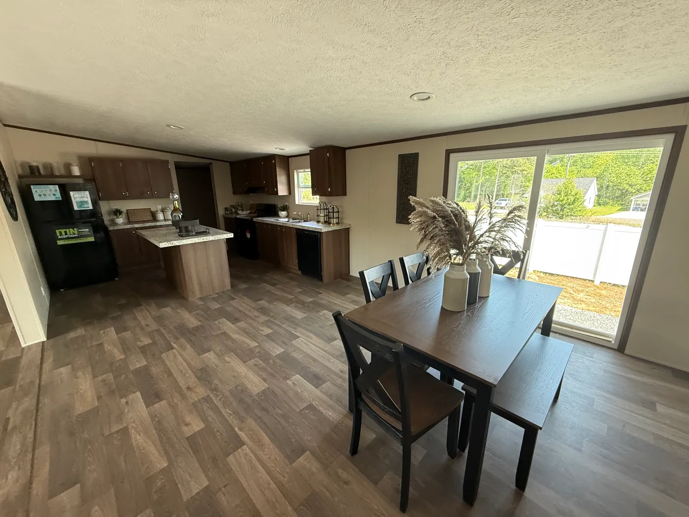 Kitchen / Dining