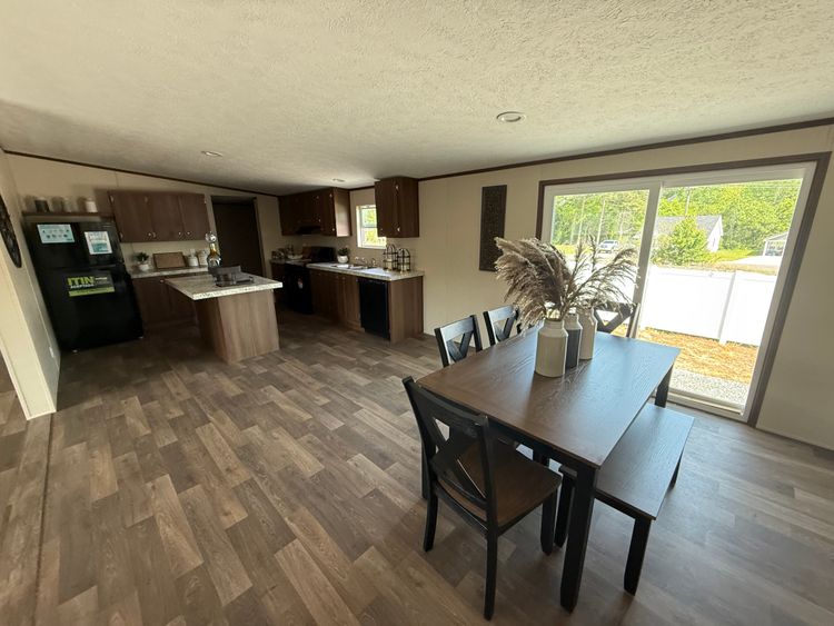 Kitchen / Dining
