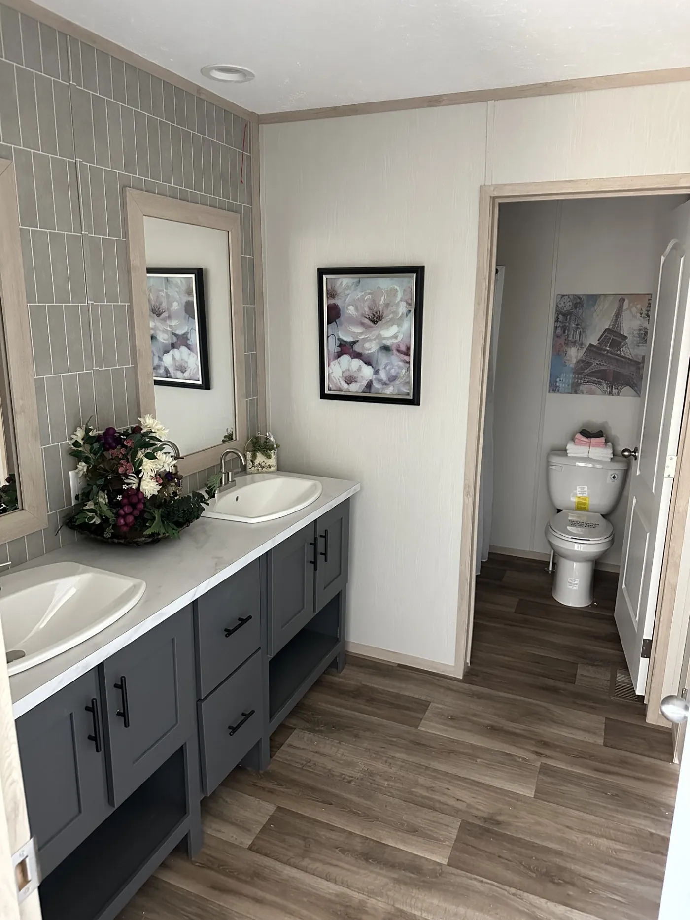 Jack And Jill Bathroom!