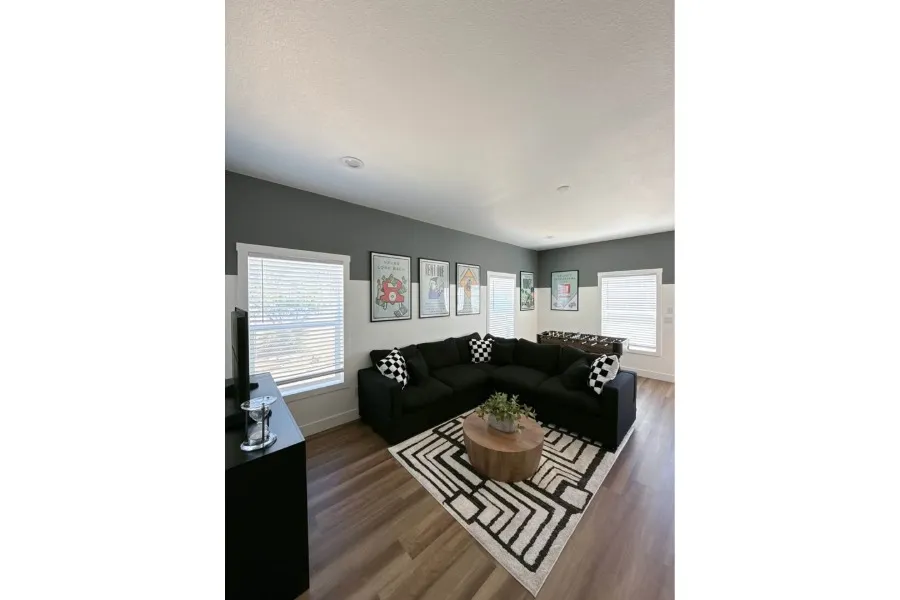 Flex Room