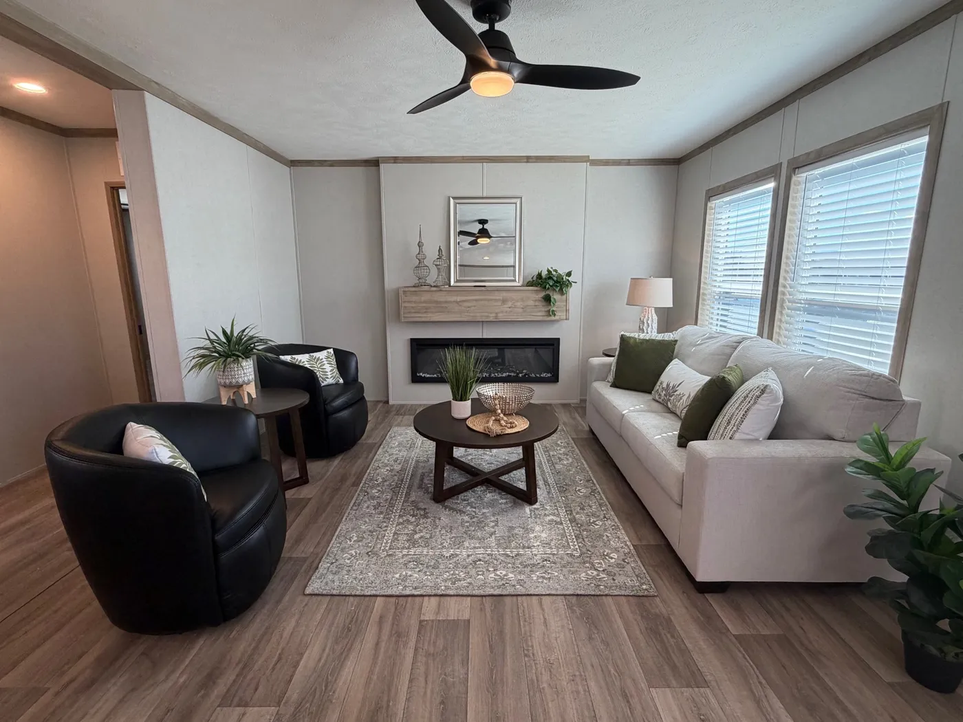 Breeze Farmhouse | Kings Crown E5 Rifle, CO home image