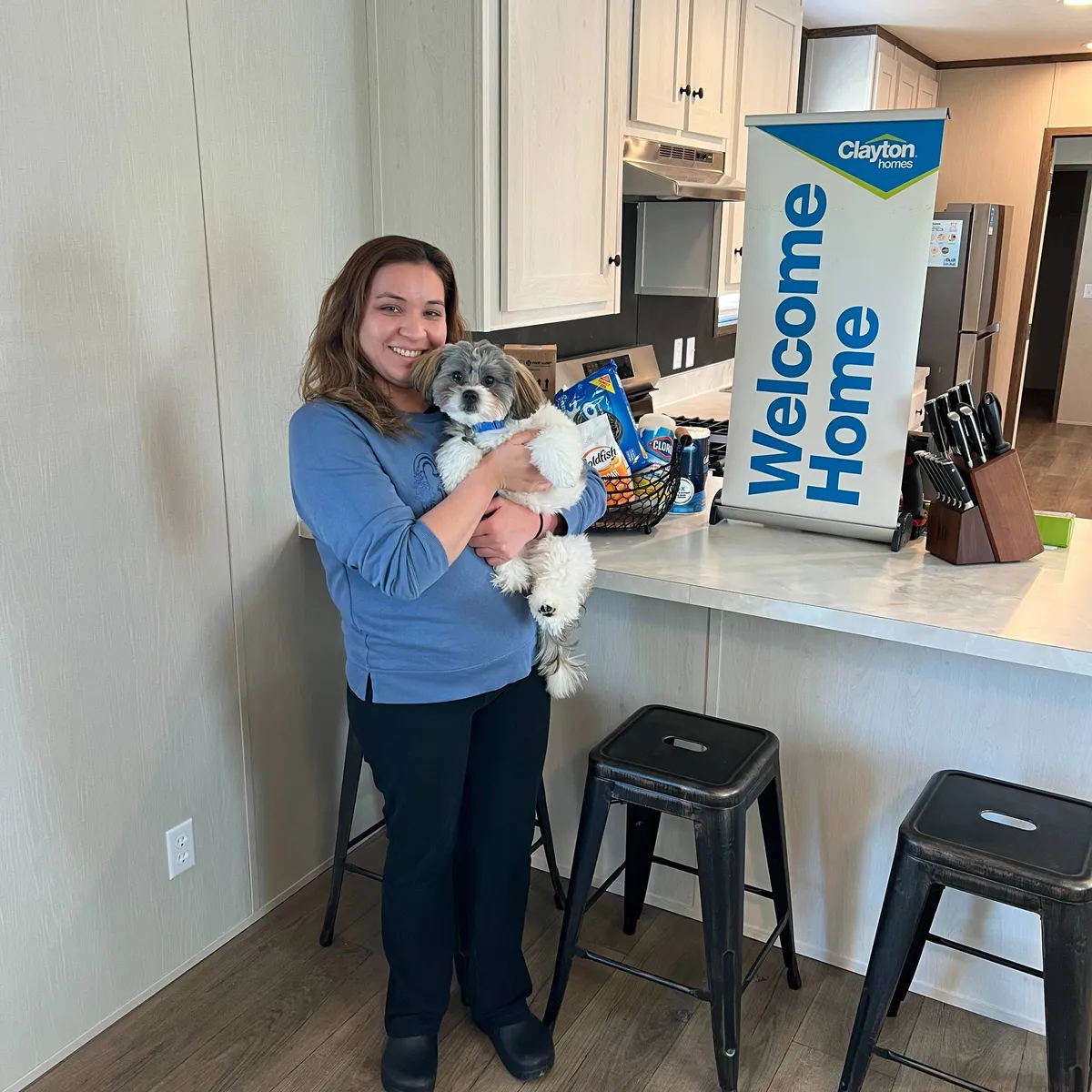 MARCELA SANTANA M. welcome home image