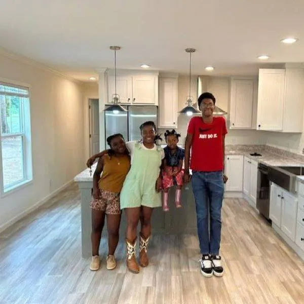 JAQUANNA J. welcome home image