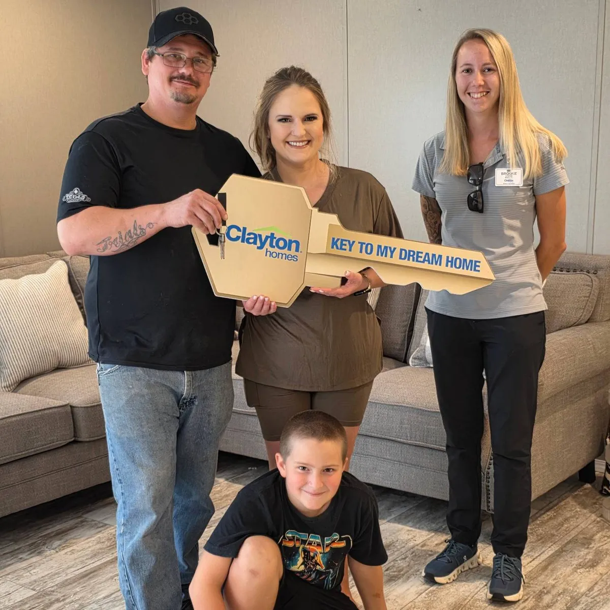 LAUREN W. welcome home image